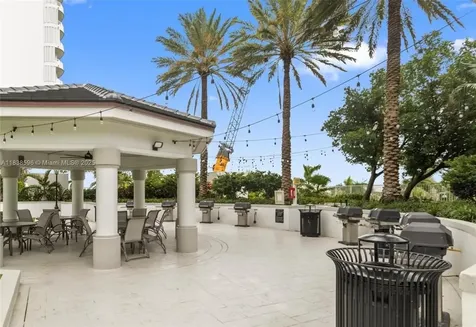 21050 Point Place Aventura FL 33180