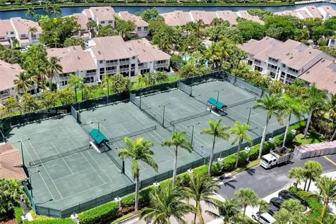 21050 Point Place Aventura FL 33180