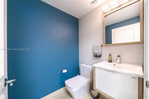 21050 Point Place Aventura FL 33180