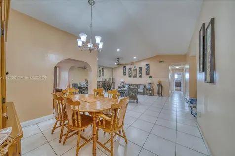 13820 SW 285th Terrace Homestead FL 33033