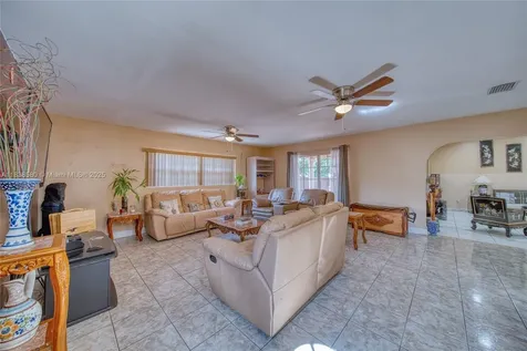 13820 SW 285th Terrace Homestead FL 33033