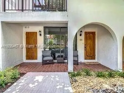 350 Grapetree Drive Key Biscayne FL 33149