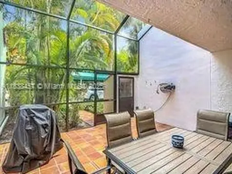 350 Grapetree Drive Key Biscayne FL 33149