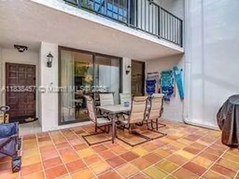 350 Grapetree Drive Key Biscayne FL 33149
