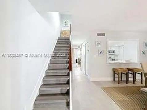 350 Grapetree Drive Key Biscayne FL 33149