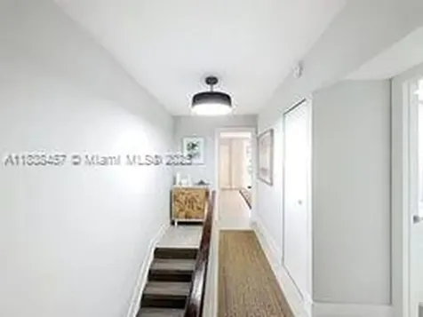 350 Grapetree Drive Key Biscayne FL 33149