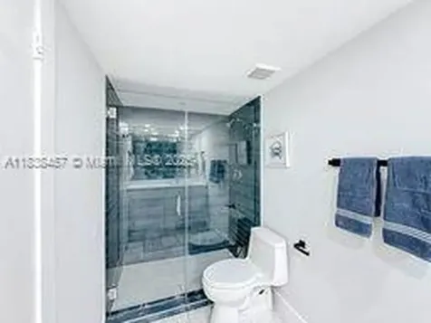 350 Grapetree Drive Key Biscayne FL 33149