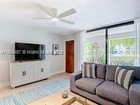 350 Grapetree Drive Key Biscayne FL 33149