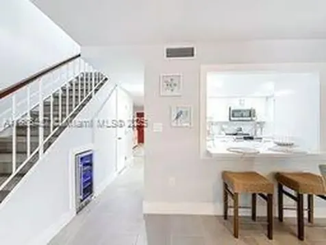 350 Grapetree Drive Key Biscayne FL 33149