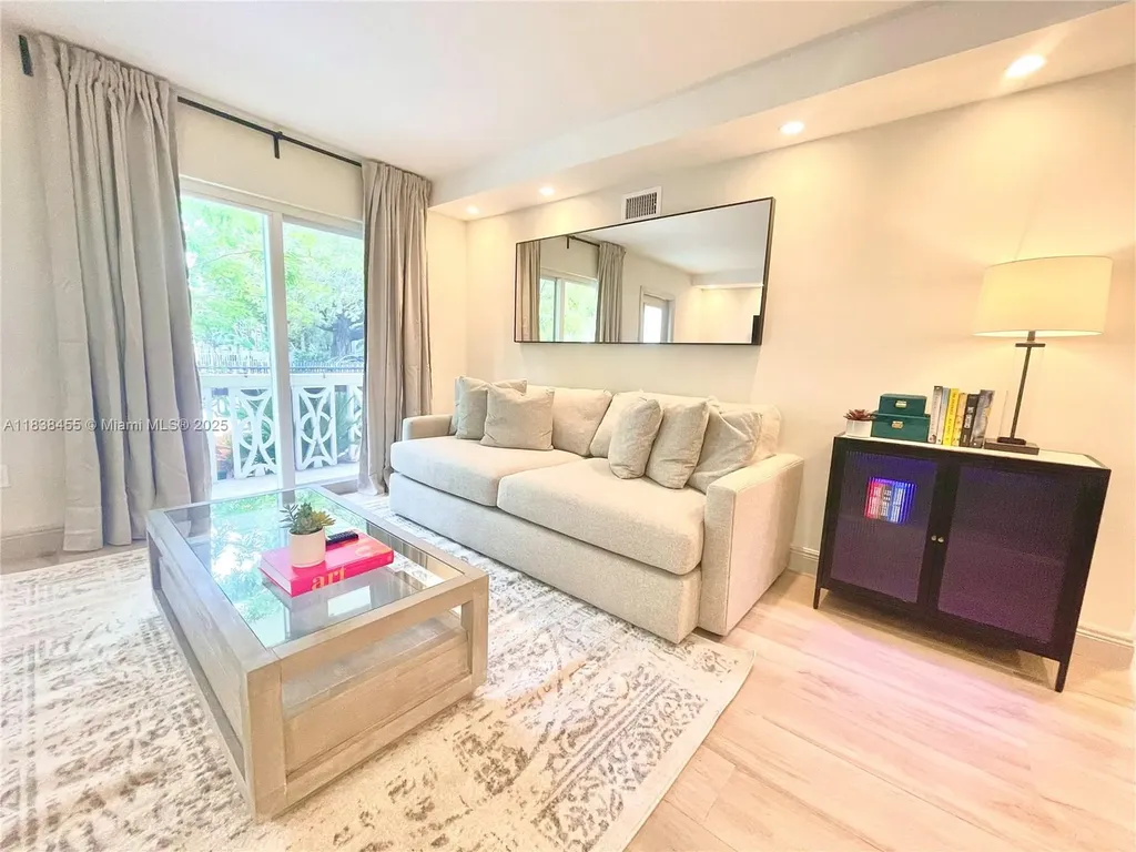 626 Meridian Avenue Miami Beach FL 33139