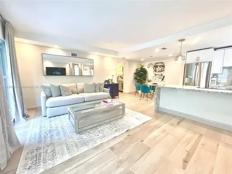 626 Meridian Avenue Miami Beach FL 33139