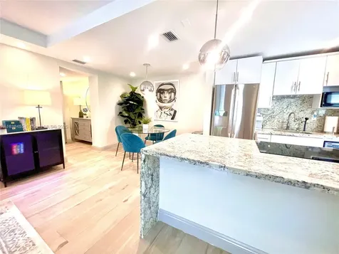 626 Meridian Avenue Miami Beach FL 33139