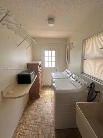 225 Sparrow Avenue Sebring FL 33870