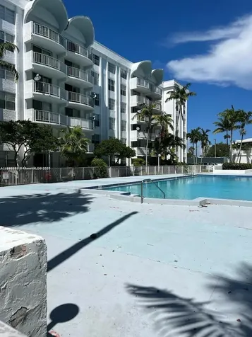 498 NW 165th Street Road Miami FL 33169
