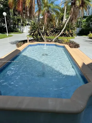 498 NW 165th Street Road Miami FL 33169