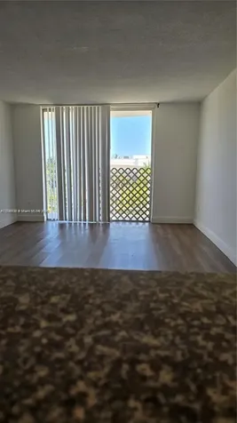 498 NW 165th Street Road Miami FL 33169