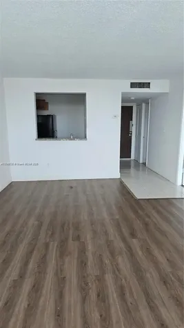 498 NW 165th Street Road Miami FL 33169