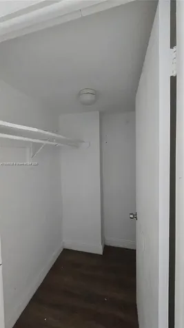 498 NW 165th Street Road Miami FL 33169