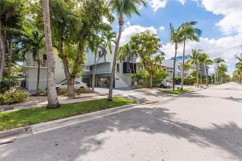 3862 NE 171st Street North Miami Beach FL 33160