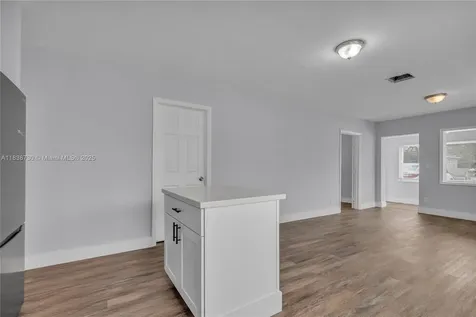 2243 Greene Street Hollywood FL 33020