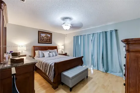 1060 NW 128th Court Miami FL 33182