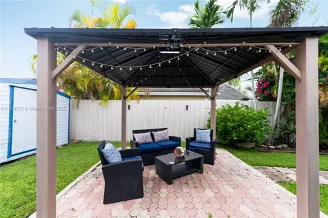 1060 NW 128th Court Miami FL 33182