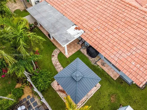 1060 NW 128th Court Miami FL 33182