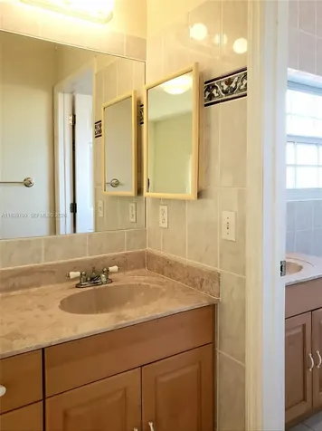 3124 Prairie Avenue Miami Beach FL 33140