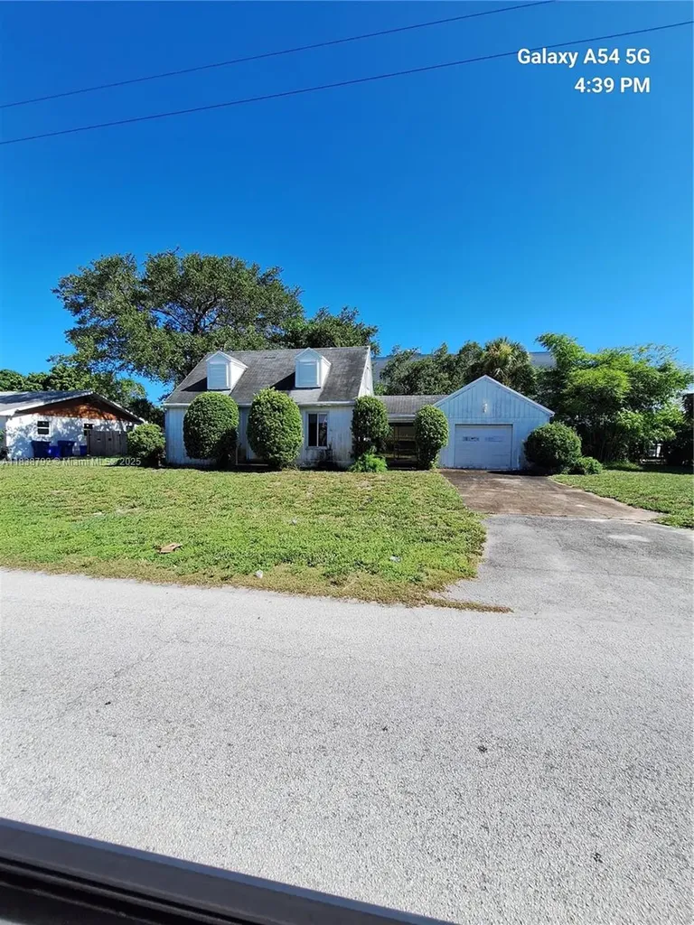 75 W 37th Street Riviera Beach FL 33404