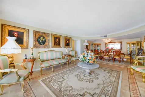 2751 S Ocean Drive Hollywood FL 33019