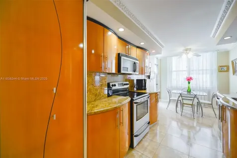 2751 S Ocean Drive Hollywood FL 33019