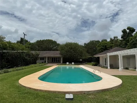 11055 Paradela Street Coral Gables FL 33156