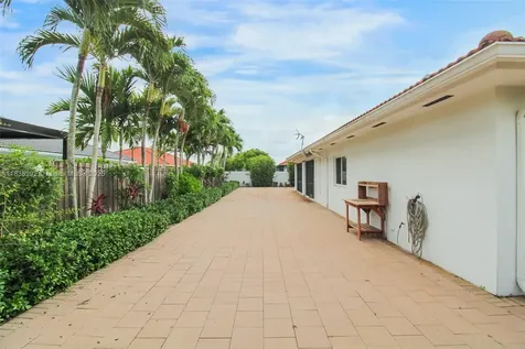 15263 SW 162nd Street Miami FL 33187