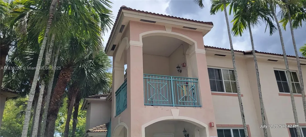 2125 NW 77th Way Pembroke Pines FL 33024