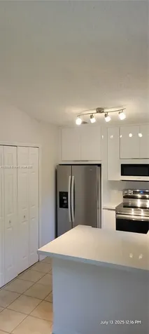 2125 NW 77th Way Pembroke Pines FL 33024