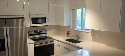 2125 NW 77th Way Pembroke Pines FL 33024