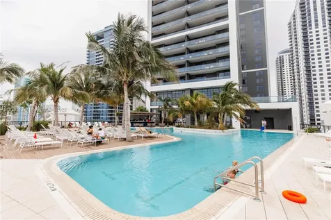 601 NE 1st Avenue Miami FL 33132