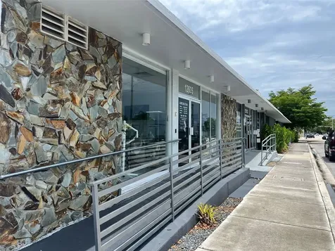 Confidentially NE 7 Th Avenue Miami FL 33161