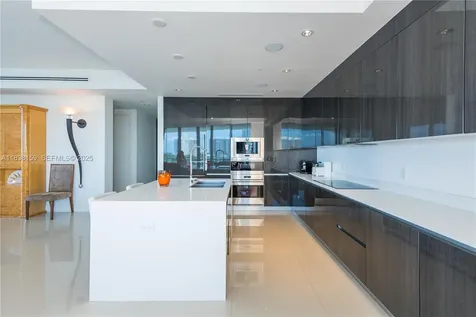 3250 NE 188th Street Aventura FL 33180