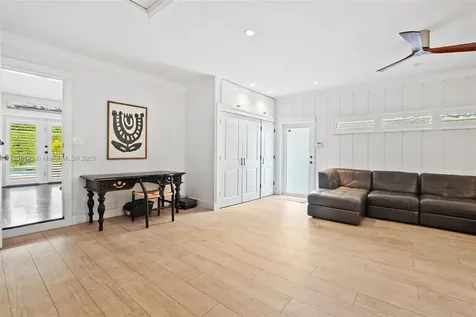 7830 SW 51st Avenue Miami FL 33143