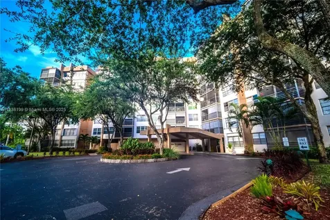1300 Saint Charles Place Pembroke Pines FL 33026