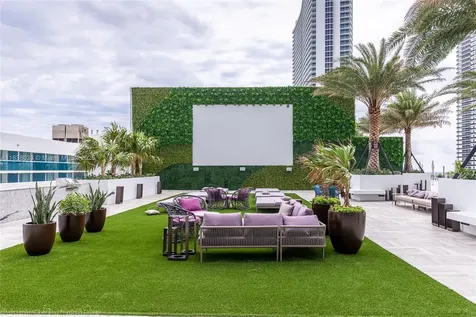 4010 S Ocean Drive Hollywood FL 33019
