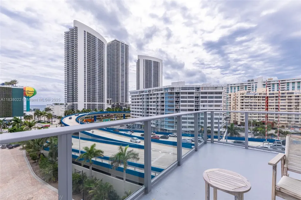4010 S Ocean Drive Hollywood FL 33019