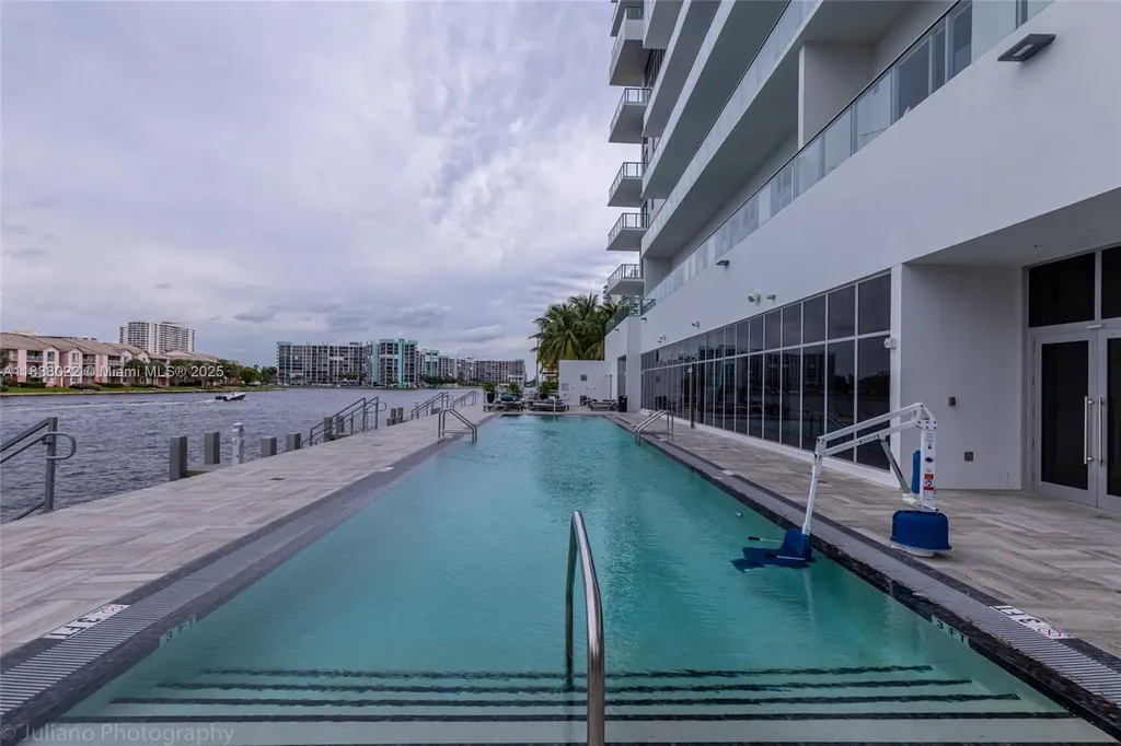 4010 S Ocean Drive Hollywood FL 33019