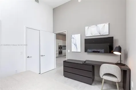 4010 S Ocean Drive Hollywood FL 33019