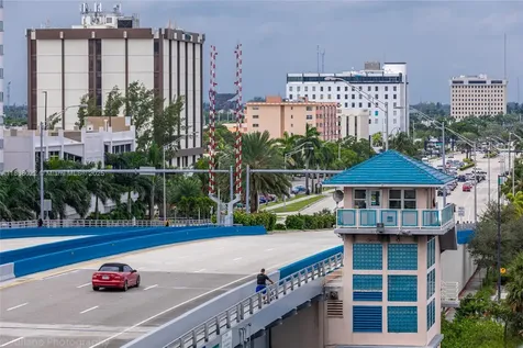 4010 S Ocean Drive Hollywood FL 33019