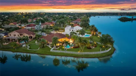 1504 NW 182nd Avenue Pembroke Pines FL 33029