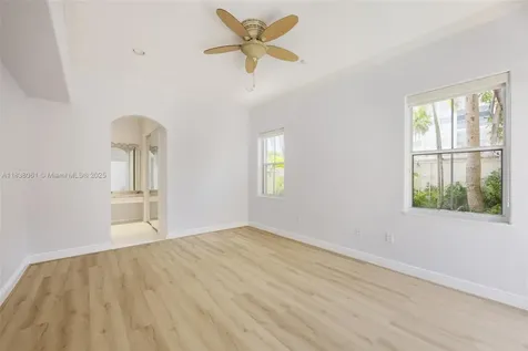 1571 Breakwater Terrace Hollywood FL 33019