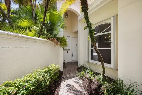 1571 Breakwater Terrace Hollywood FL 33019
