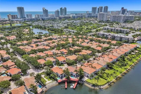 1571 Breakwater Terrace Hollywood FL 33019